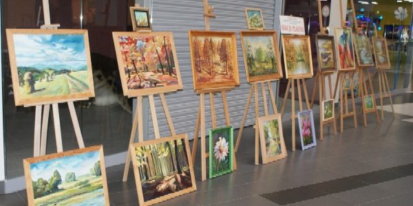 Wystawa w galerii handlowej Manhattan