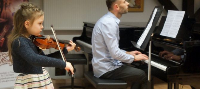 Abstrakcyjnie w szkole muzycznej