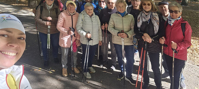 Seniorzy maszerują po zdrowie